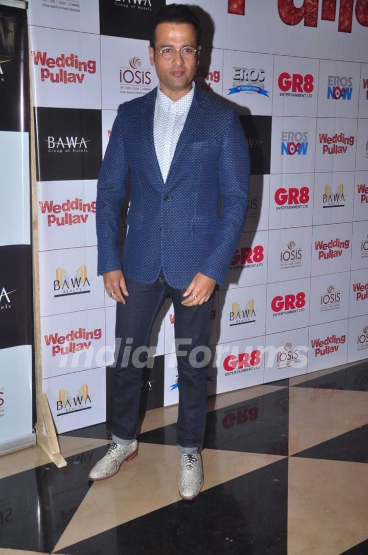 Rohit Roy at the Premier of Wedding Pullav