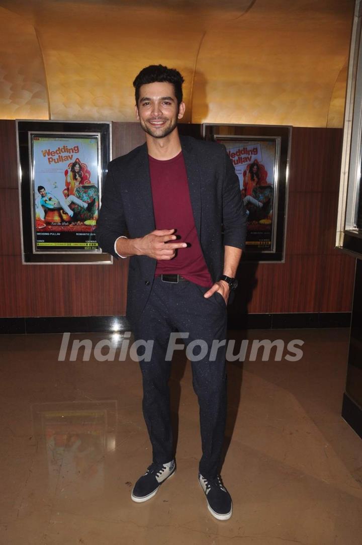 Diganth at the Premier of Wedding Pullav