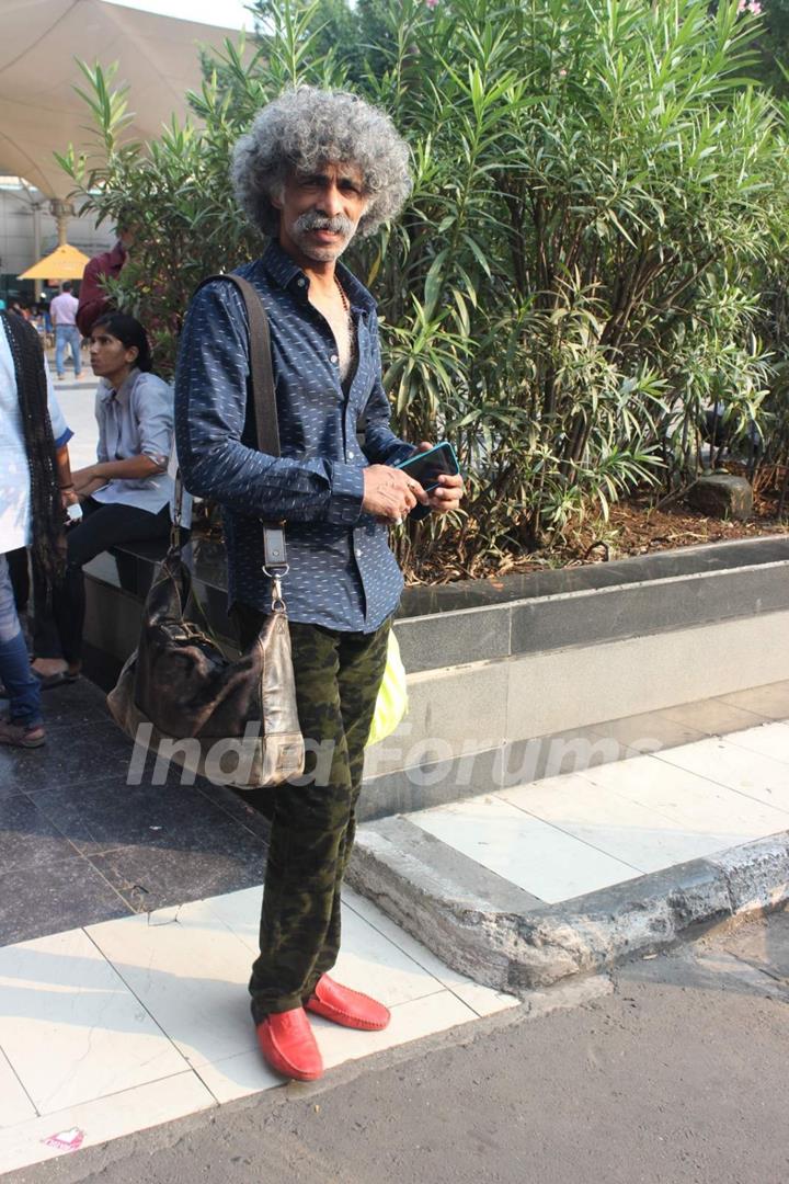 Makarand Deshpande Snapped at Airport