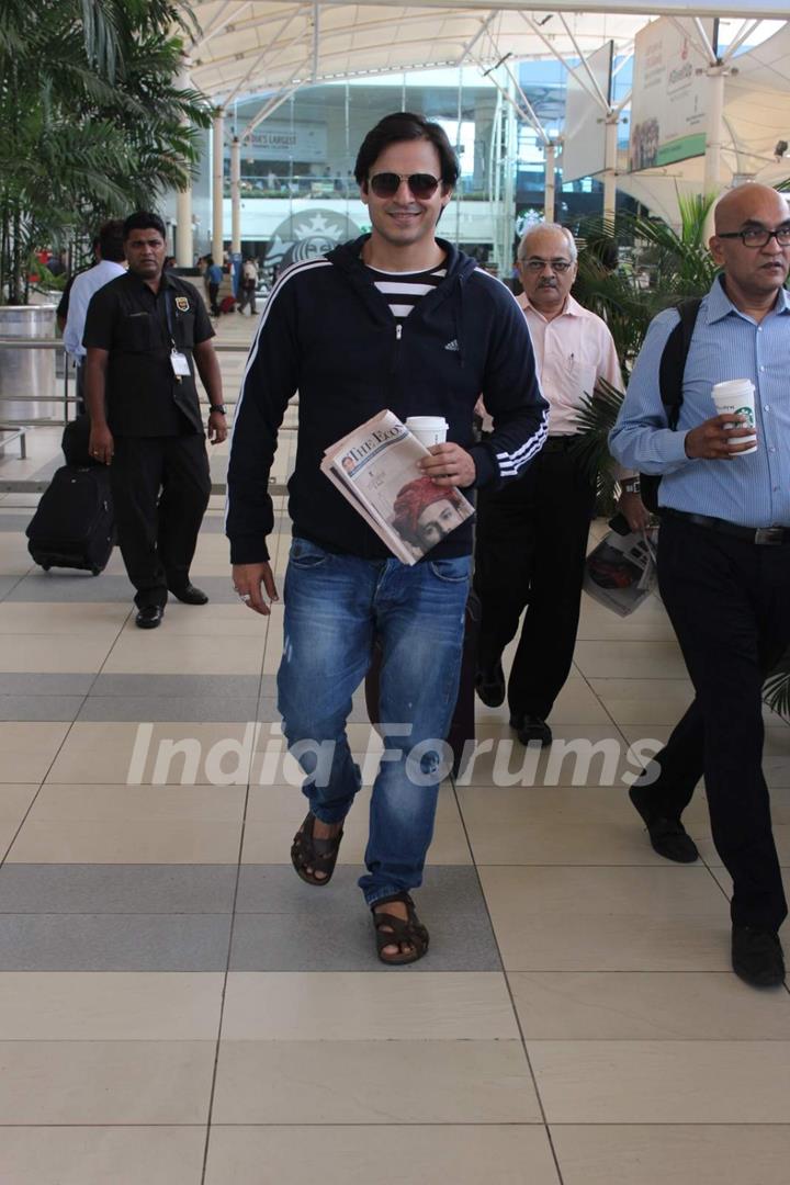 Vivek Oberoi Snapped at Airport