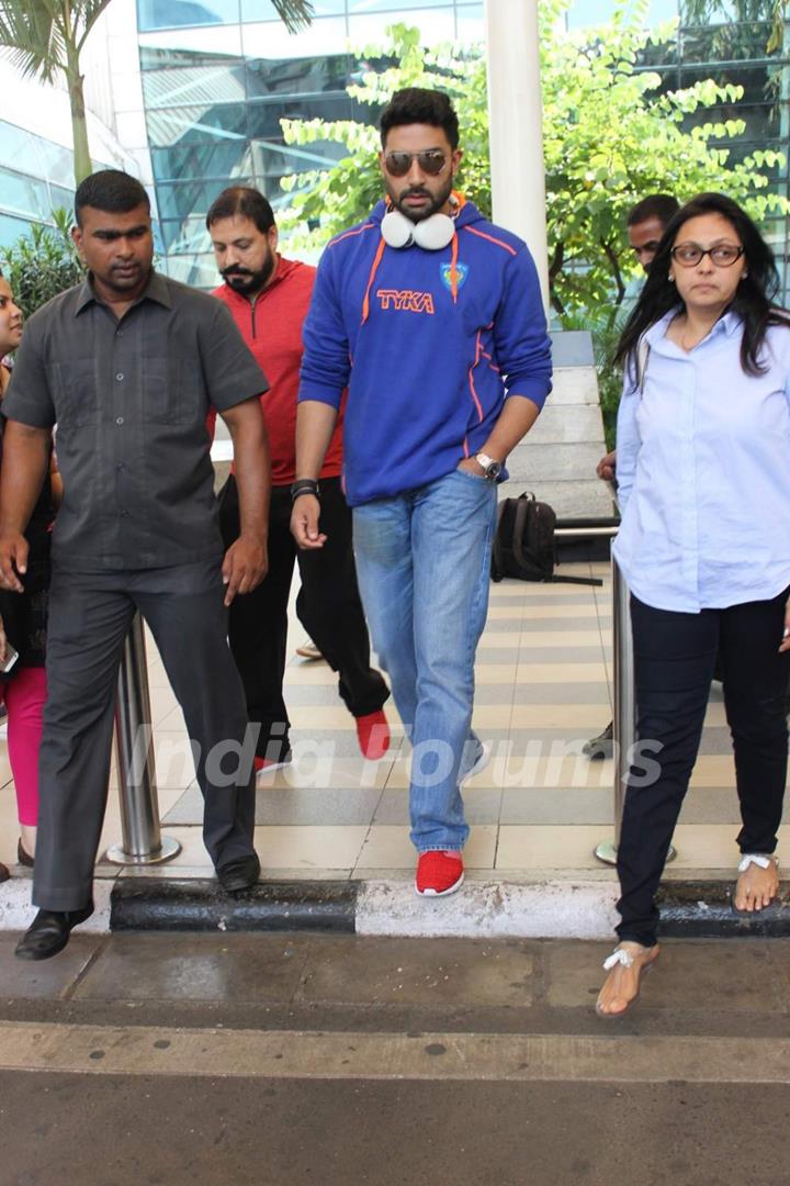 Abhishek Bachchan Snapped at Airport