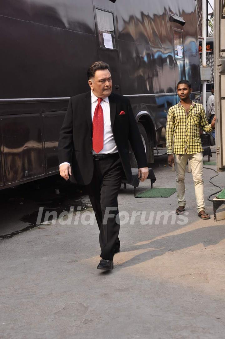 Rishi Kapoor on Set of Chalk N Duster