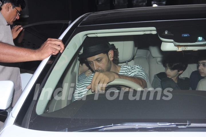 Hrithik Roshan Snapped With Kids Hrehaan Roshan and Hridhaan Roshan