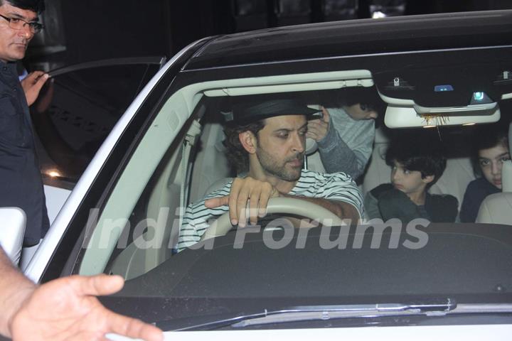 Hrithik Roshan Snapped With Kids Hrehaan Roshan and Hridhaan Roshan