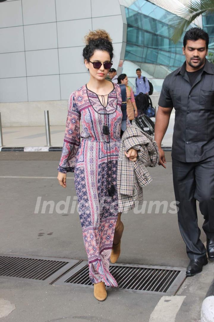 Kangana Ranaut Snapped at Airport