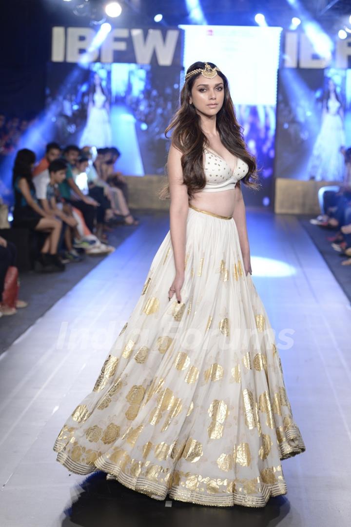 Aditi Rao Hydari Walks the Ramp at India Beach Fashion Week Day 3