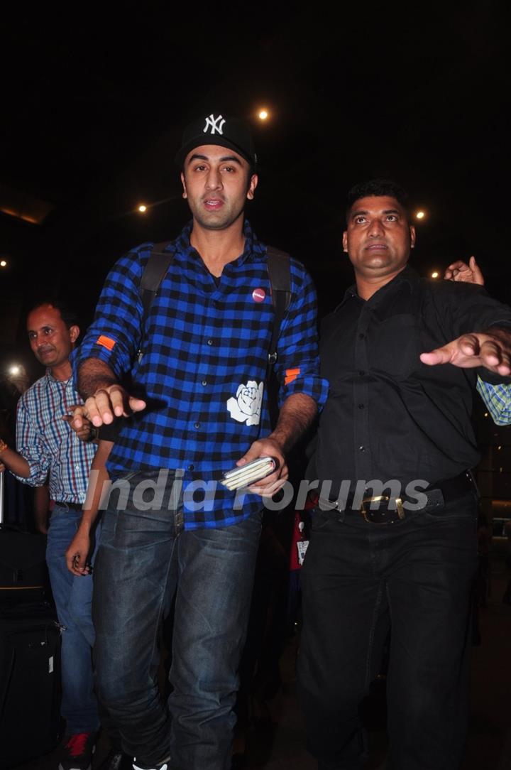 Ranbir Kapoor Snapped at Airport