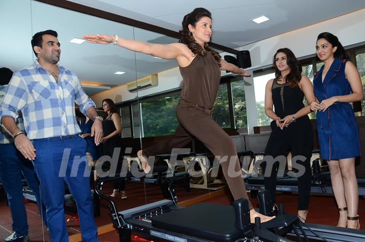 Yasmin Shows some Excersises at Launch of her Fitocratic GYM