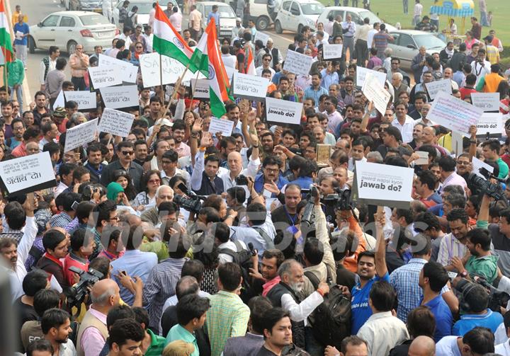 Madhur Bhandarkar and Anupam Kher at #MarchforIndia Protest