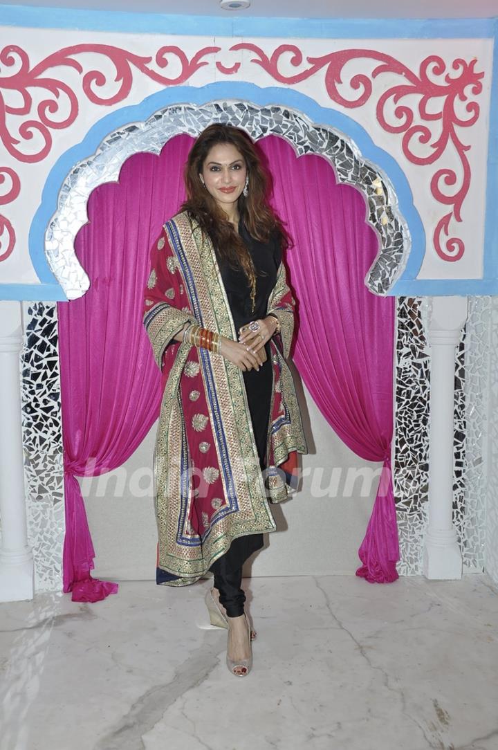 Isha Koppikar at Sachin Joshi's Diwali Bash