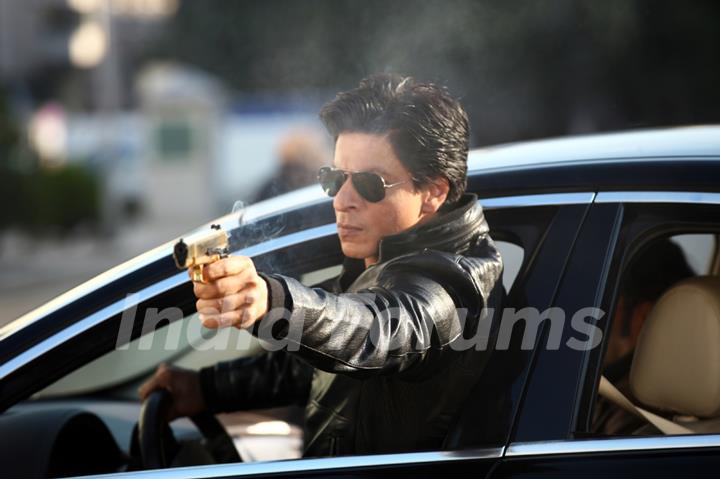 Shahrukh Khan in the movie Dilwale