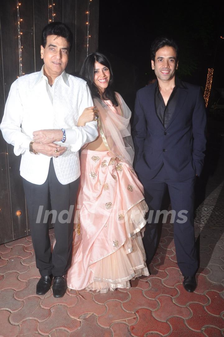 EKta Kapoor, Jeetendra and Tusshar Kapoor at  Shilpa Shetty's Diwali Bash