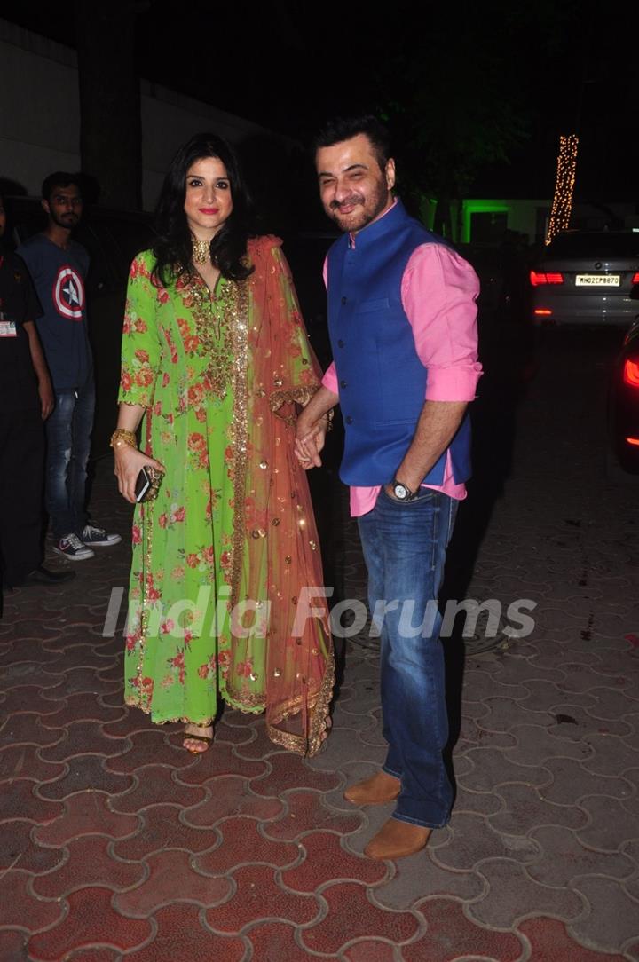 Sanjay and Maheep  Kapoor at Shilpa Shetty's Diwali Bash