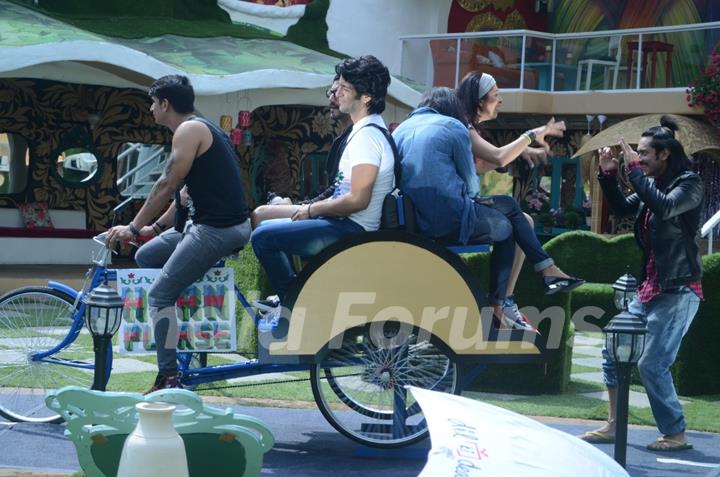 Bigg Boss 9 Nau: Day 30 - Puneet Vashishta, Rishab Sinha, Prince Narula, Kishwer Merchantt