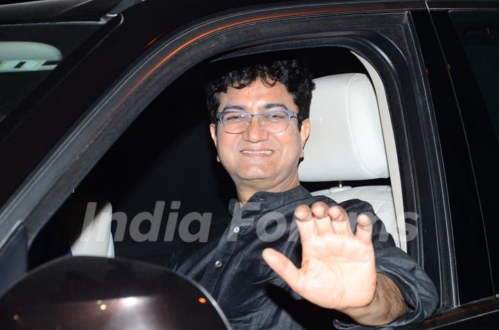 Prasoon Joshi at Big B's Diwali Bash