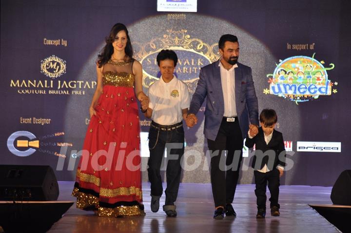 Ajaz Khan at Manali Jagtap's Fashion Show