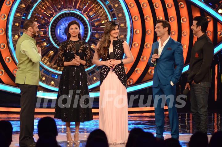 Cast of Hate Story 3 at Bigg Boss 9 Nau for Promotions