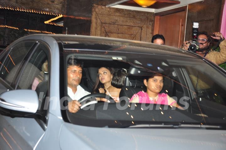 Aaradhya Snapped with Aishwarya Rai Bachchan at Birthday Bash