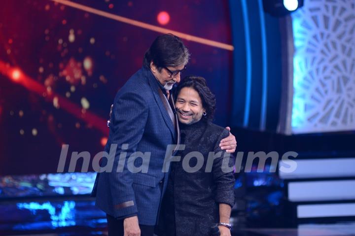 Kailash Kher and Amitabh Bachchan on Aaj Ki Raat Hai Zindagi Show