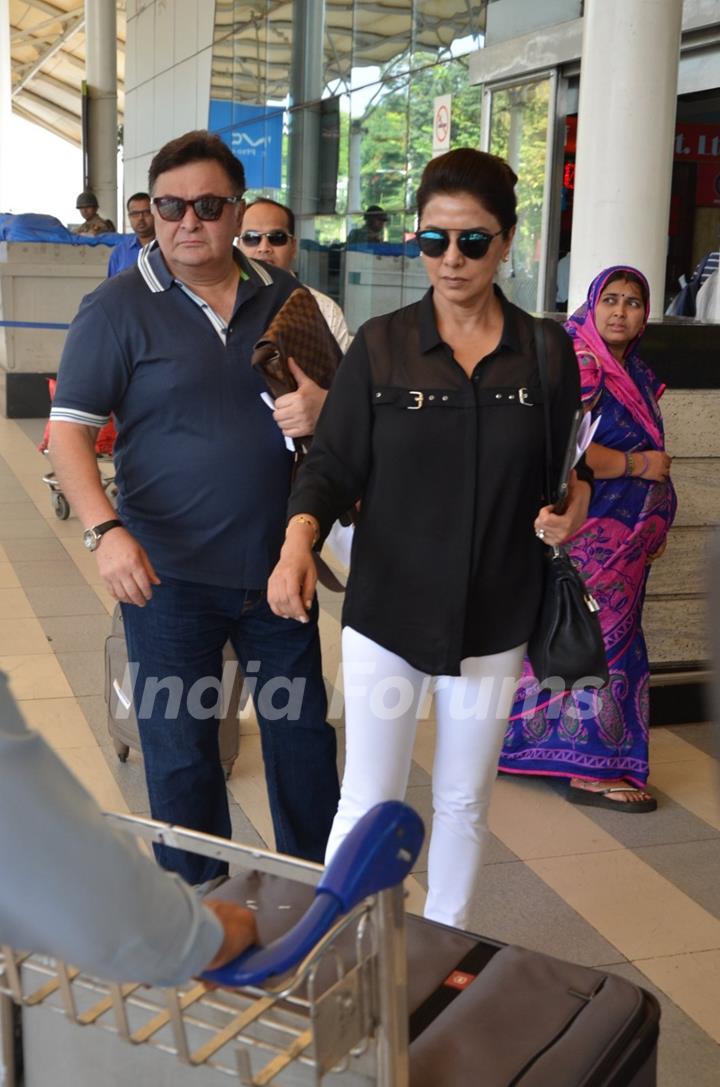 Rishi Kapoor and Neetu Singh Snapped at Airport