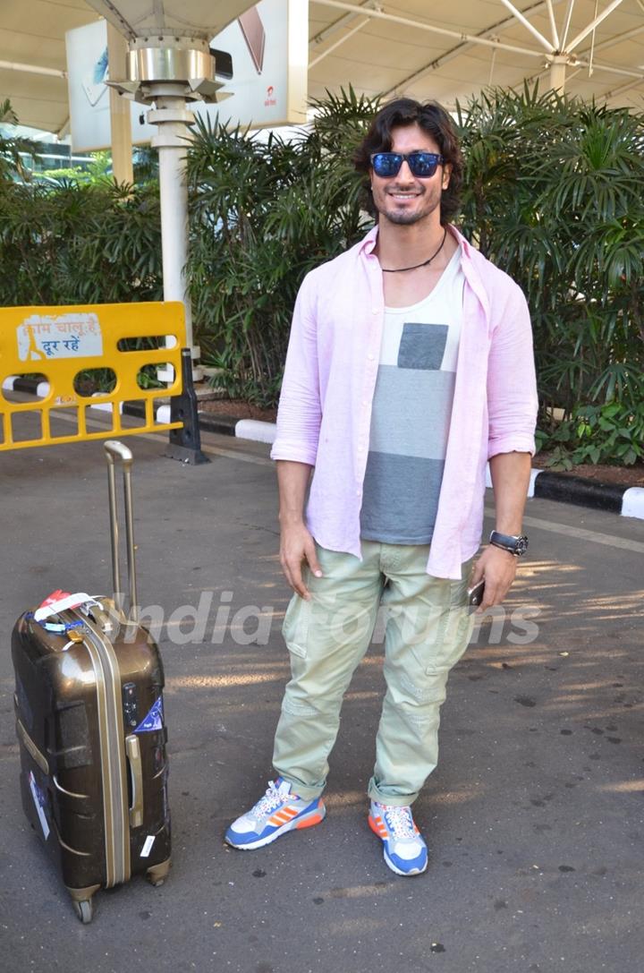 Vidyut Jamwal Snapped at Airport