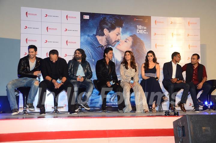 Varun Dhawan, Rohit Shetty, Pritam, SRK, Kajol, Kriti Sanon at Song Launch of 'Dilwale'