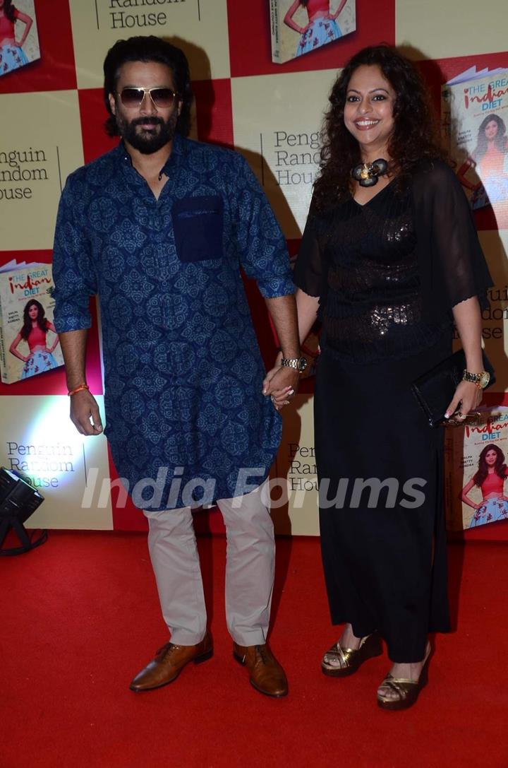 R. Madhavan with wife Sarita Birje at Launch of Shilpa Shetty's Book 'The Great Indian Diet'