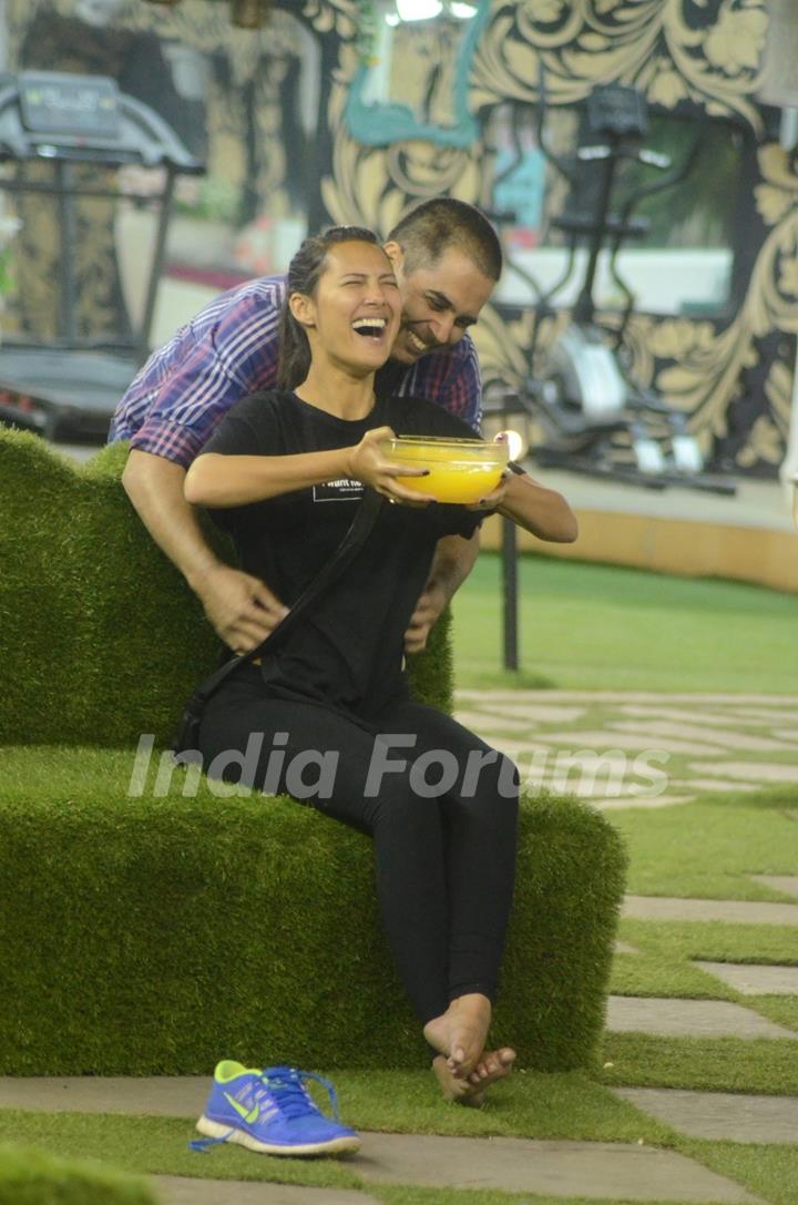 Bigg Boss 9 Nau: Day 40 - Aman Verma and Rochelle Rao