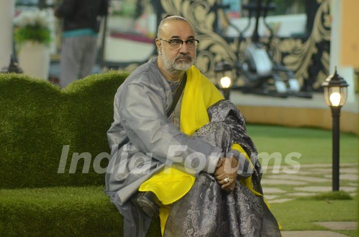 Bigg Boss 9 Nau: Day 40 - Kanwaljeet Singh enters Bigg Boss House