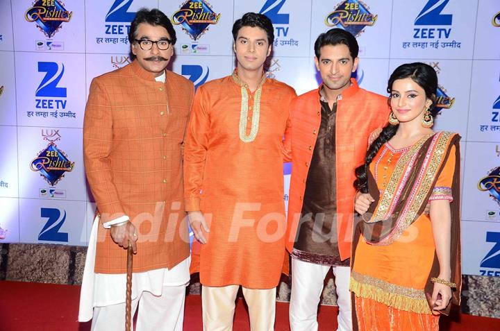 Ankita Sharma and Sid Makkar at Zee Rishtey Awards 2015