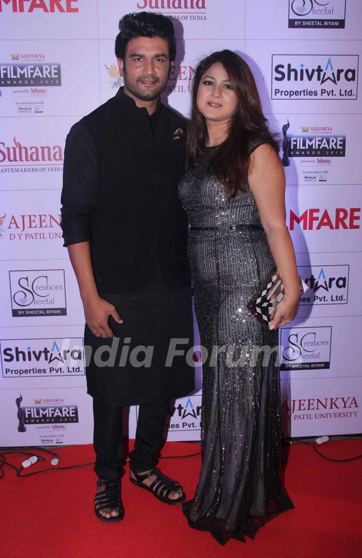 Sharad Kelkar and Keerti Gaekwad Kelkar at Filmfare Awards - Marathi 2015