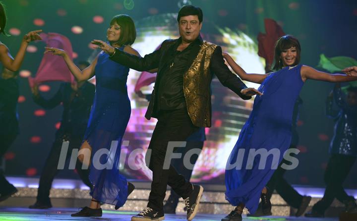 Sachin Pilgaonkar Performs at Filmfare Awards - Marathi 2015