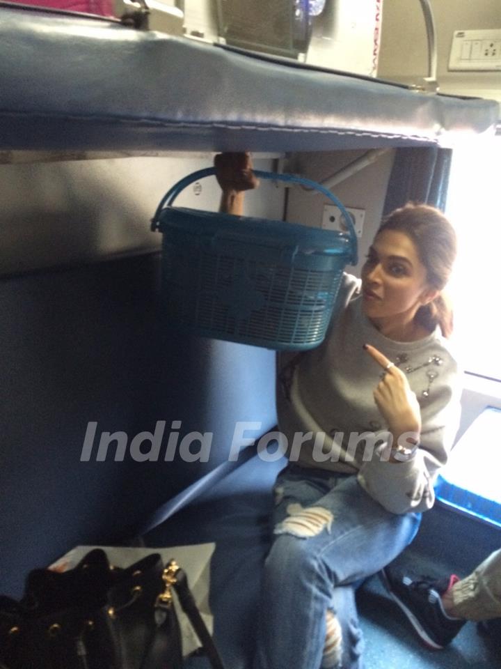 Deepika's Picnic Box - Train Journey