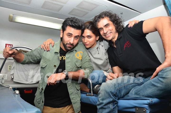 Upperbirth Picture of Tamasha Cast - Delhi Train Journey Diaries