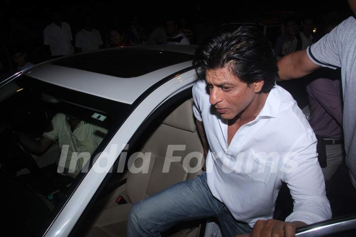 Megastar Shah Rukh Khan Snapped at Olive