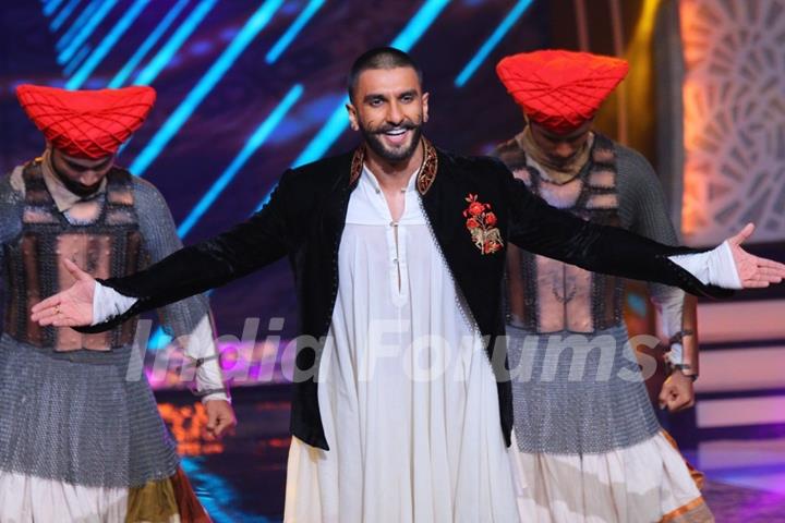 Ranveer Singh at 'Aaj Ki Raat Hai Zindagi' Show