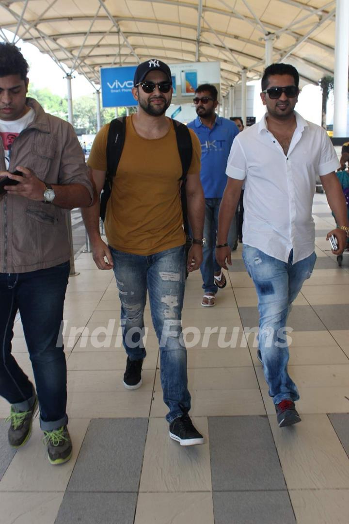 Aftab Shivdasani Snapped at Airport