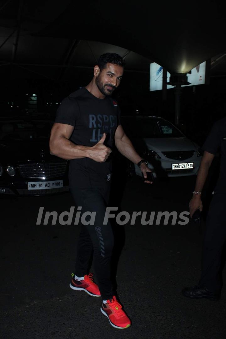 John Abraham Snapped at Airport