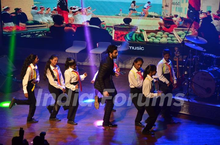 Ranbir Kapoor Performs on 'Matargashti' Song at CCDT NGO Event