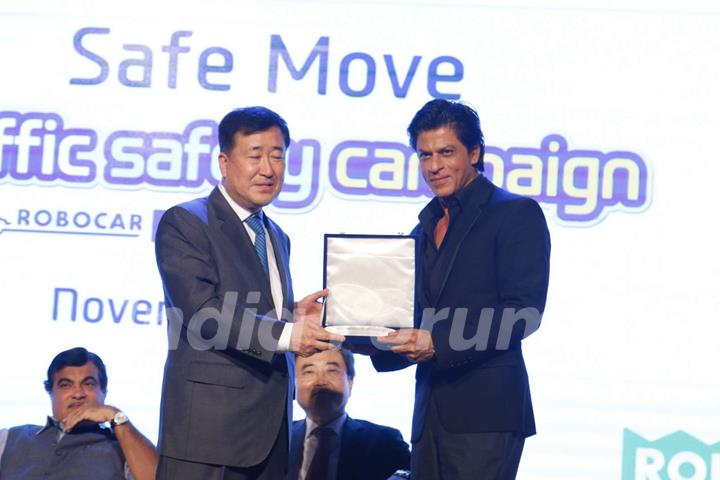 Shah Rukh Khan at Launch of 'Safe Move' Traffic Safety Campaign