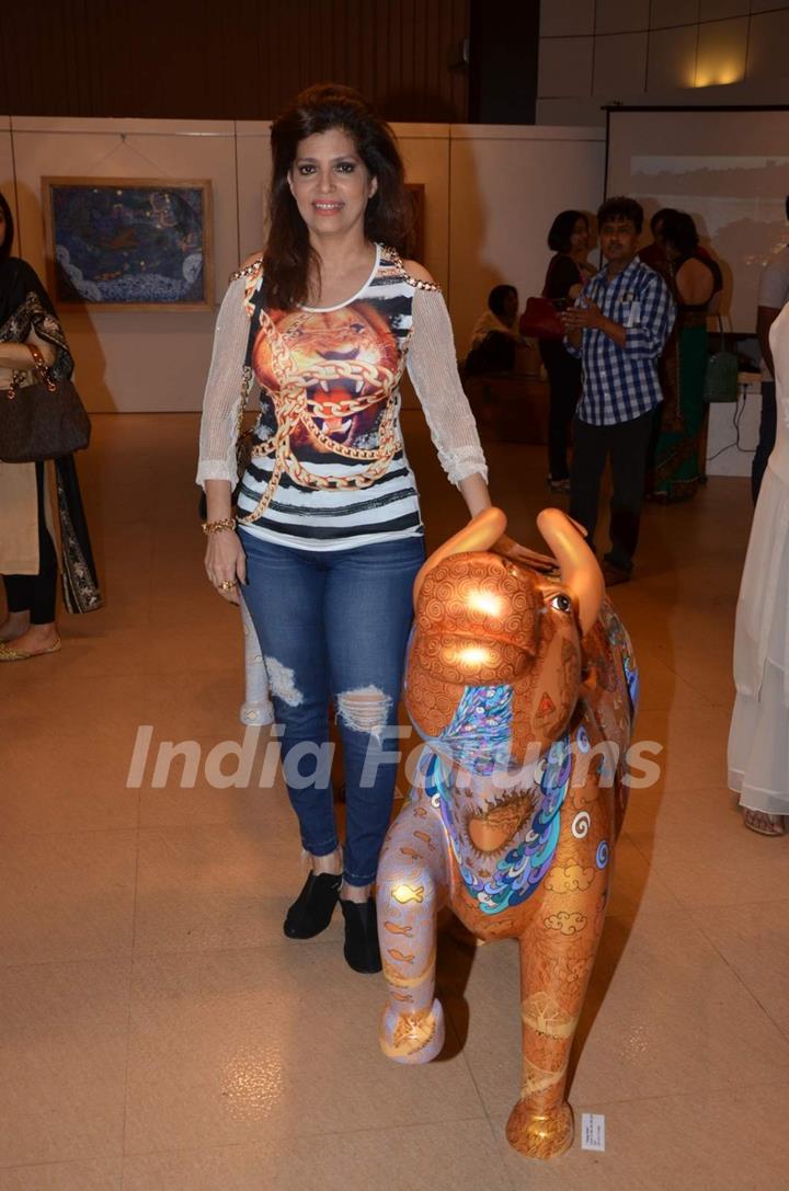 Bina Aziz at an Art Exhibition