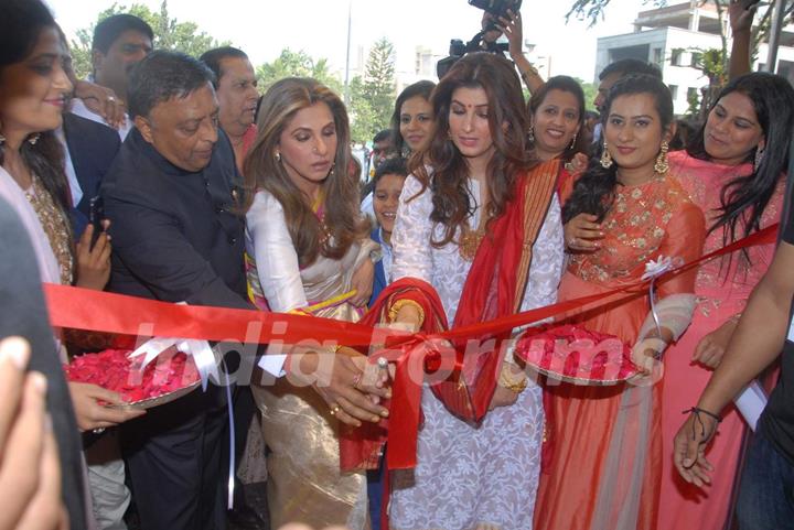 Dimple Kapadia and Twinkle Khanna at Inaugration of 'Ranka' Jewellers in Pune