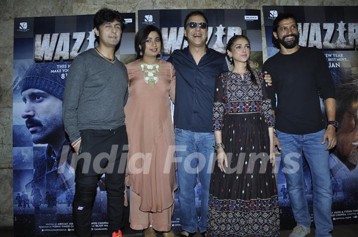Sonu Niigam, Shreya, Vidhu Vinod, Aditi Rao and Farhan at Promotions of 'Wazir'