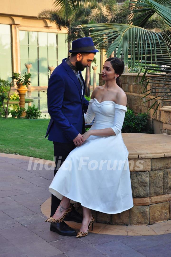 Deepika Padukone and Ranveer Singh's Promotional Photoshoot for Bajirao Mastani