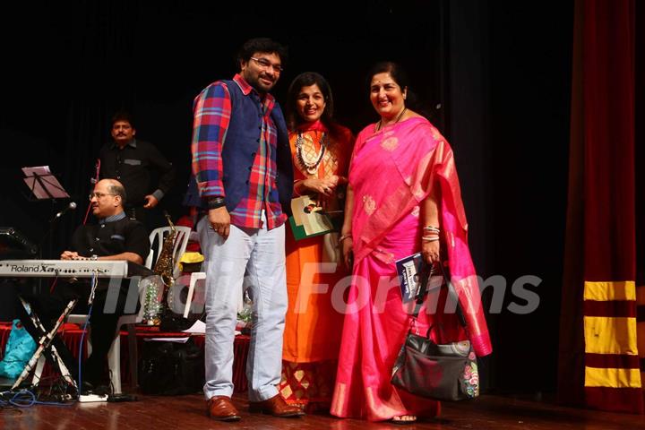 Anuradha Paudwal at Amit Kumar's 50th Birthday Celebrations