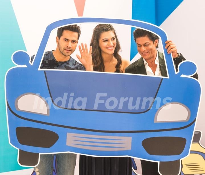 Cast of Dilwale on Zoom's 'Yaar Mera Superstar' Show