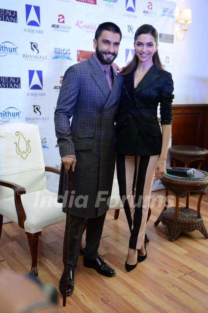 Deepika and Ranveer at Press Meet of Bajirao Mastani in Delhi