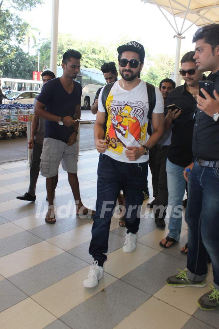 Ayushmann Khurrana Snapped at Airport