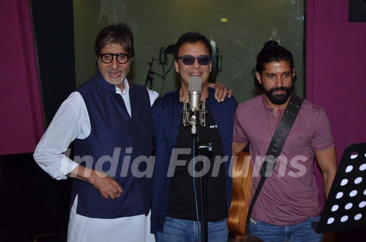 Farhan Akhtar and Amitabh Bachchan and Vinod Chopra at Recording Studio for Wazir