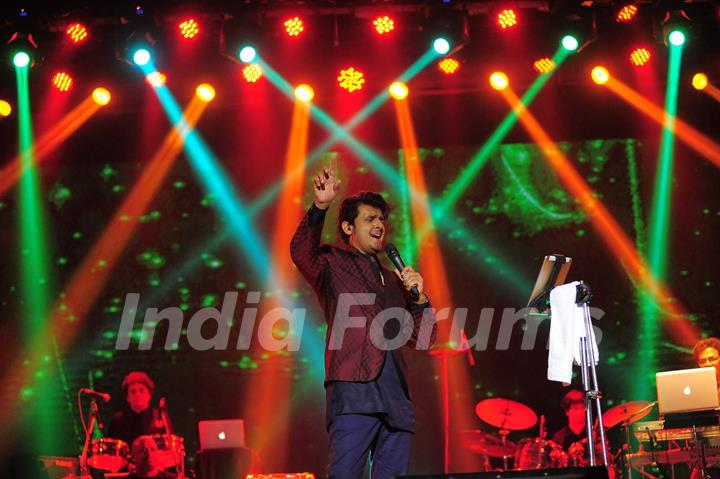 Popular Singer Sonu Nigam Performs for 'Spirit of India'